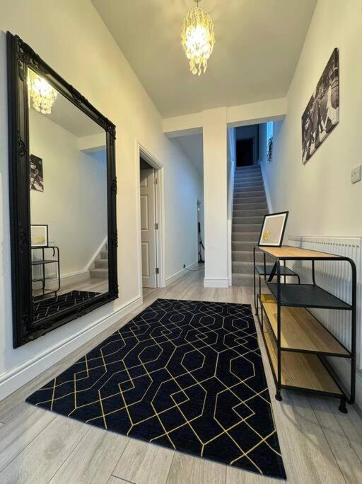 Modern 5 Bed Near Excel -Big Ben Villa London Ngoại thất bức ảnh